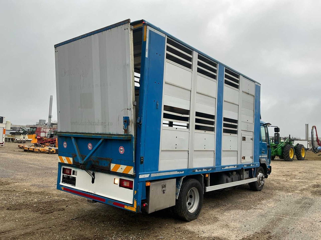 2004 VOLVO FL6L 4X2R LIVESTOCK TRUCK - 트럭 : 사진 4 2004 VOLVO FL6L 4X2R LIVESTOCK TRUCK - 트럭 : 사진 4