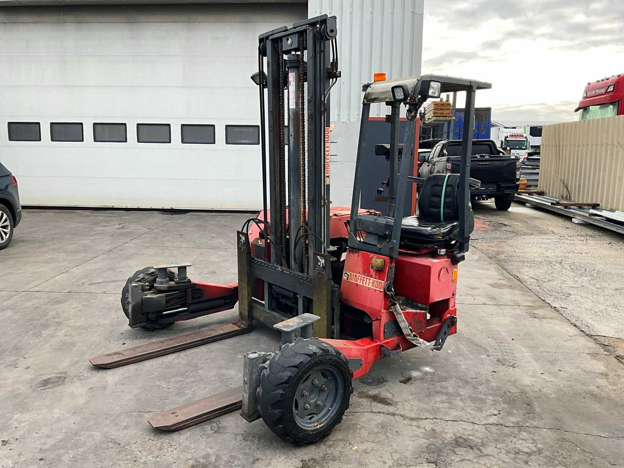 2005 MOFFET CAGE M3-20.4 TAKEAWAY FORKLIFT - 지게차 : 사진 1 2005 MOFFET CAGE M3-20.4 TAKEAWAY FORKLIFT - 지게차 : 사진 1