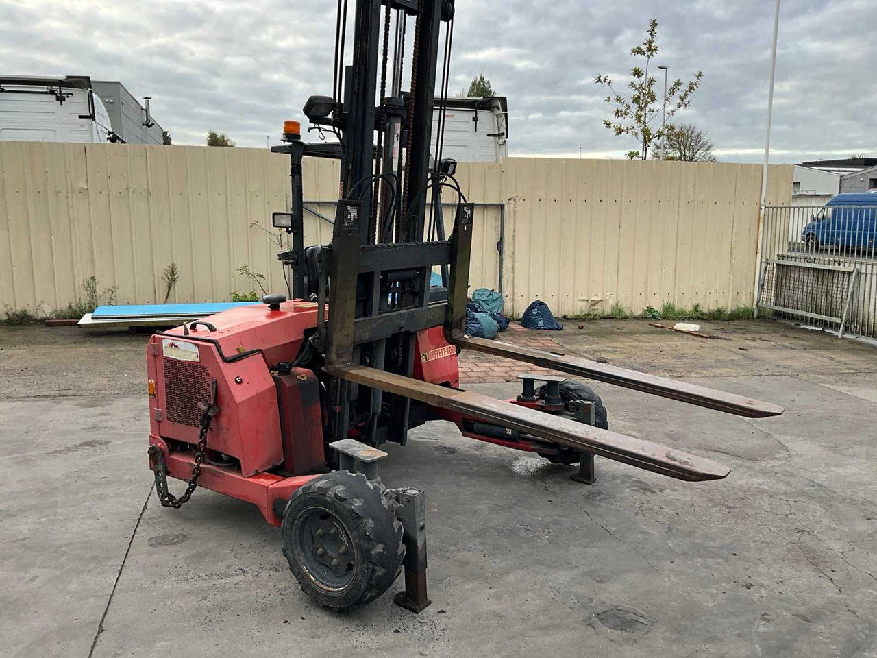2005 MOFFET CAGE M3-20.4 TAKEAWAY FORKLIFT - 지게차 : 사진 4 2005 MOFFET CAGE M3-20.4 TAKEAWAY FORKLIFT - 지게차 : 사진 4