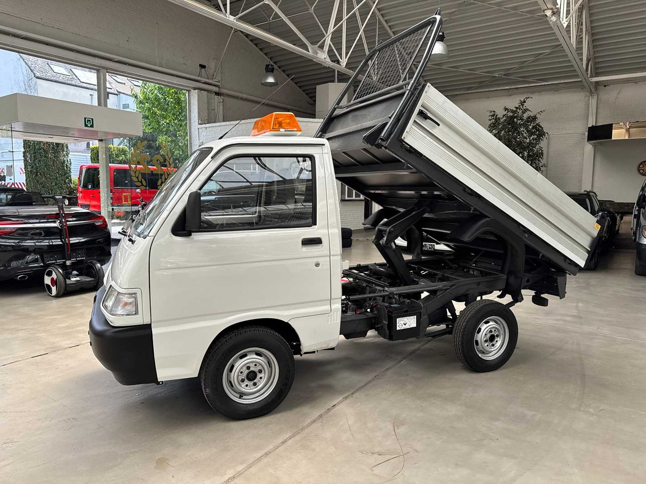 2005 PIAGGIO PORTER TIPPER 1.3 PETROL - 밴 : 사진 5 2005 PIAGGIO PORTER TIPPER 1.3 PETROL - 밴 : 사진 5