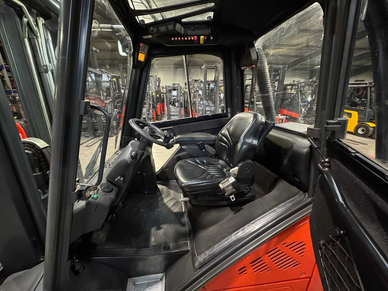 지게차 2010 LINDE H30D-01 3.000KG 3.+4. VALVE FORK ADJUSTER TRIPLEX DIESEL FORKLIFT FORKLIFT 10,482 HOURS. : 사진 15 지게차 2010 LINDE H30D-01 3.000KG 3.+4. VALVE FORK ADJUSTER TRIPLEX DIESEL FORKLIFT FORKLIFT 10,482 HOURS. : 사진 15