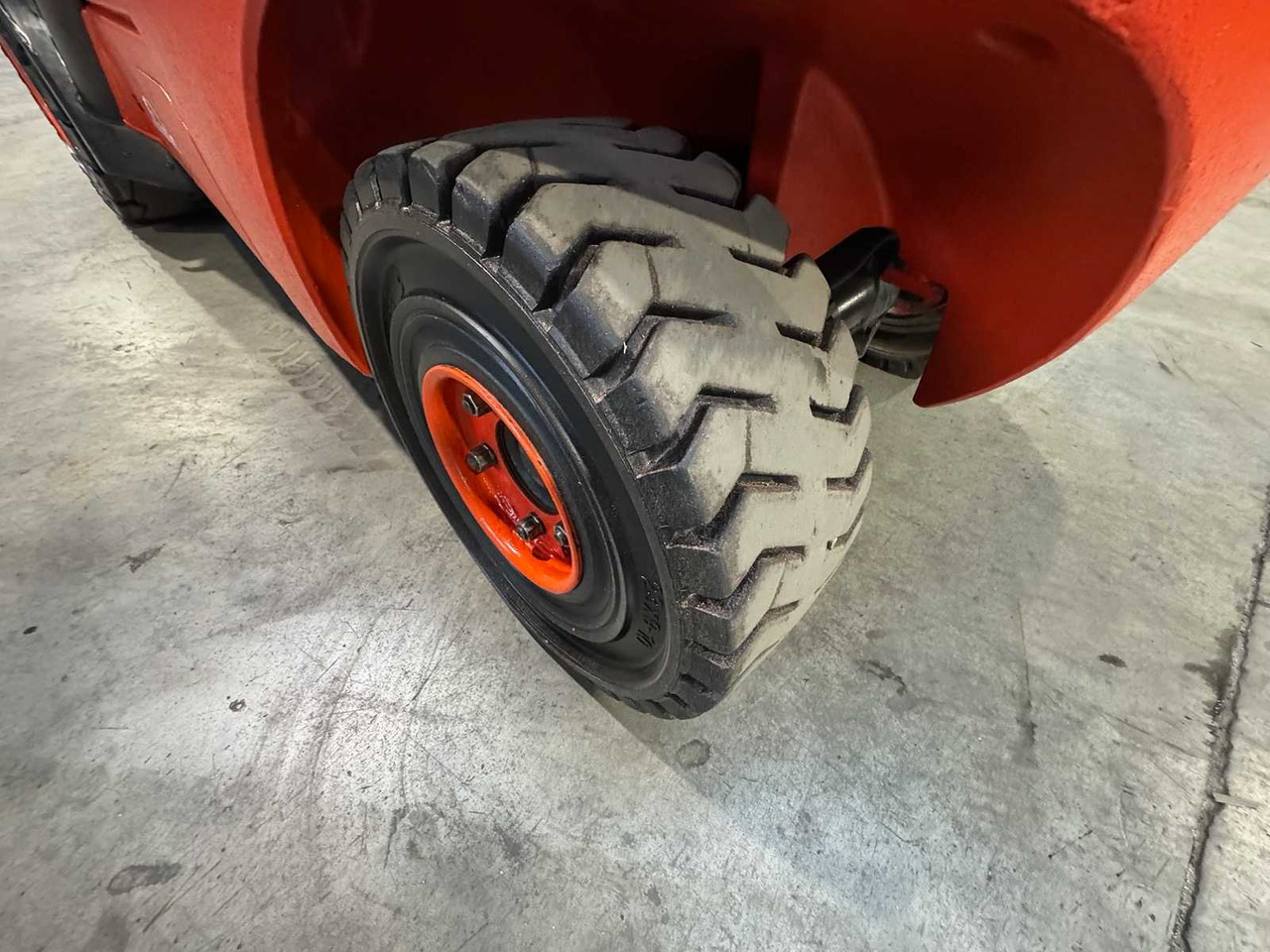 지게차 2010 LINDE H30D-01 3.000KG 3.+4. VALVE FORK ADJUSTER TRIPLEX DIESEL FORKLIFT FORKLIFT 10,482 HOURS. : 사진 14 지게차 2010 LINDE H30D-01 3.000KG 3.+4. VALVE FORK ADJUSTER TRIPLEX DIESEL FORKLIFT FORKLIFT 10,482 HOURS. : 사진 14