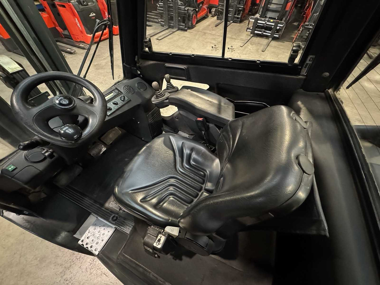 지게차 2010 LINDE H30D-01 3.000KG 3.+4. VALVE FORK ADJUSTER TRIPLEX DIESEL FORKLIFT FORKLIFT 10,482 HOURS. : 사진 16 지게차 2010 LINDE H30D-01 3.000KG 3.+4. VALVE FORK ADJUSTER TRIPLEX DIESEL FORKLIFT FORKLIFT 10,482 HOURS. : 사진 16