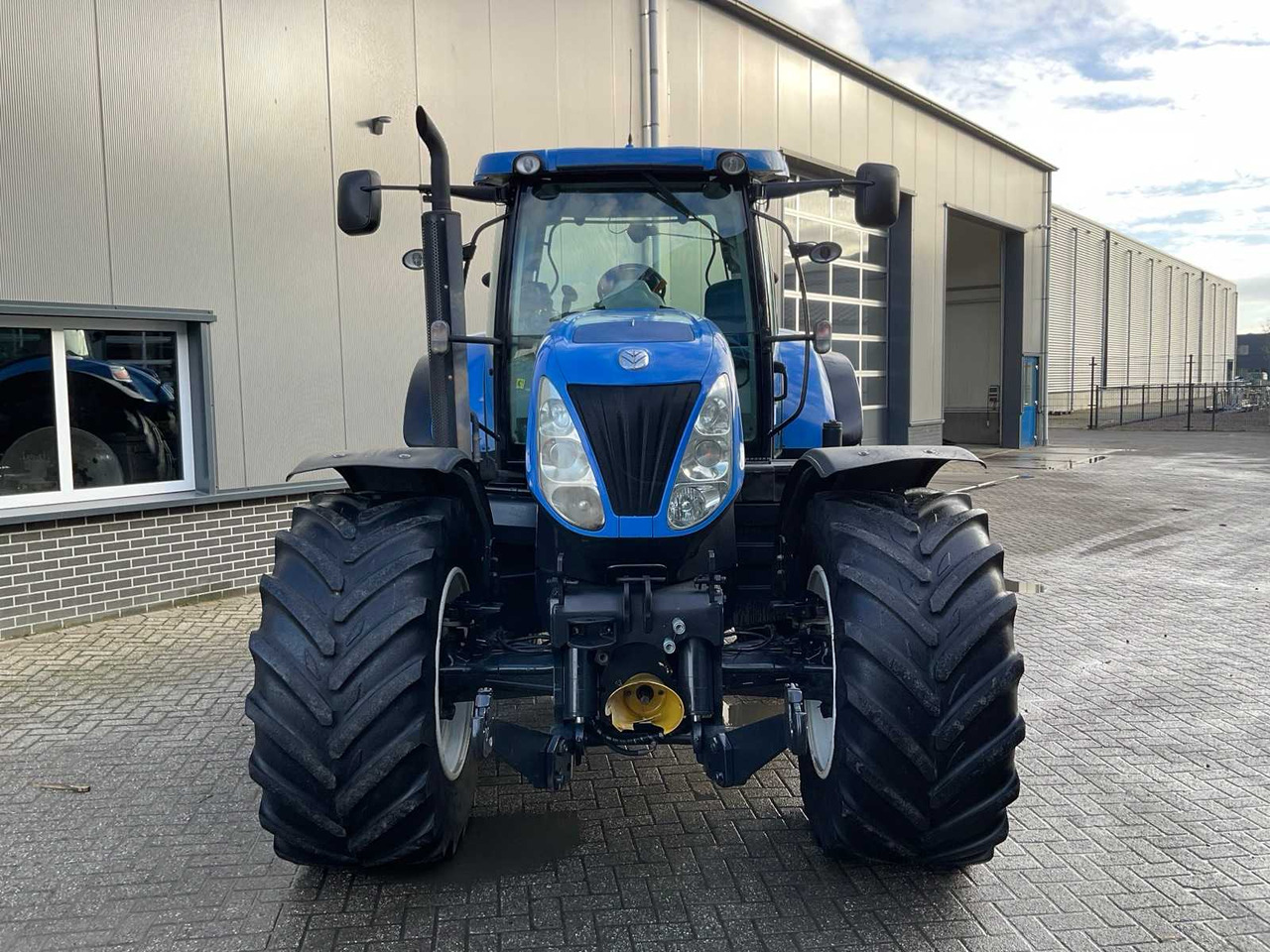 2011 NEW HOLLAND T7030 AUTOCOMMAND FOUR WHEEL DRIVE FARM TRACTOR - 장궤형 트랙터 : 사진 3 2011 NEW HOLLAND T7030 AUTOCOMMAND FOUR WHEEL DRIVE FARM TRACTOR - 장궤형 트랙터 : 사진 3