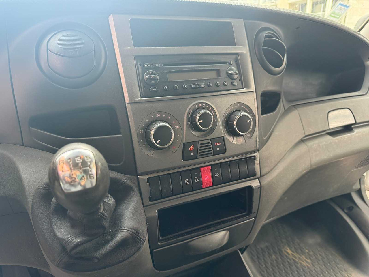 밴 2012 IVECO DAILY 35S17 3.0D : 사진 12 밴 2012 IVECO DAILY 35S17 3.0D : 사진 12