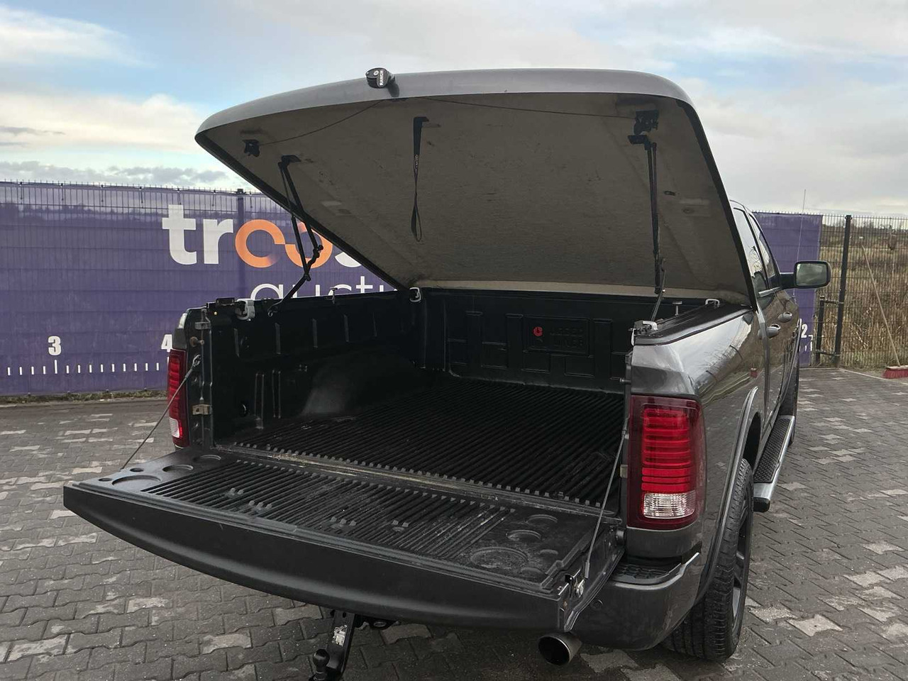 2013 - DODGE - RAM 1500 - 5.7 V8 4X4 QC 6'4 - COMMERCIAL VEHICLE - 밴 : 사진 5 2013 - DODGE - RAM 1500 - 5.7 V8 4X4 QC 6'4 - COMMERCIAL VEHICLE - 밴 : 사진 5