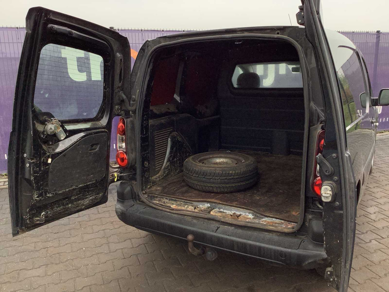 2013 - PEUGEOT - PARTNER - 120 1.6 HDI L1XR PR+ - COMMERCIAL VEHICLE - 밴 : 사진 5 2013 - PEUGEOT - PARTNER - 120 1.6 HDI L1XR PR+ - COMMERCIAL VEHICLE - 밴 : 사진 5