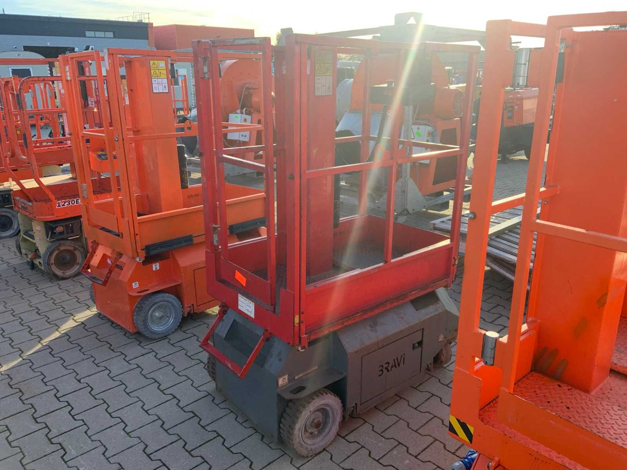 2014 BRAVIISOL LEONARDO LUI MINI HD AERIAL PLATFORM / PASSENGER LIFT - 고가작업 플랫폼 : 사진 3 2014 BRAVIISOL LEONARDO LUI MINI HD AERIAL PLATFORM / PASSENGER LIFT - 고가작업 플랫폼 : 사진 3