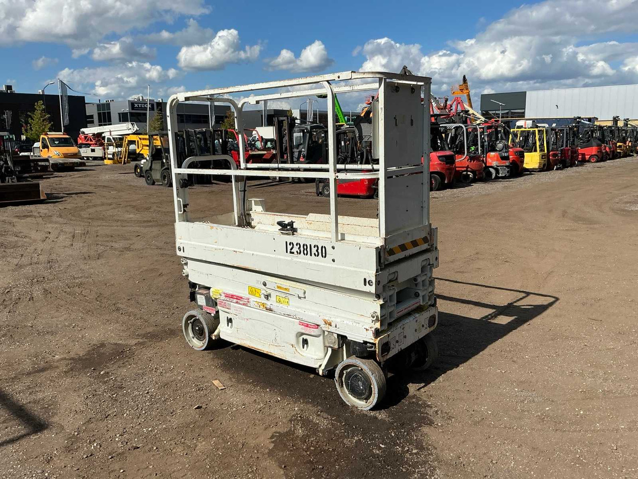 고가작업 플랫폼 2015 JLG 1930ES SCISSOR LIFT : 사진 7 고가작업 플랫폼 2015 JLG 1930ES SCISSOR LIFT : 사진 7