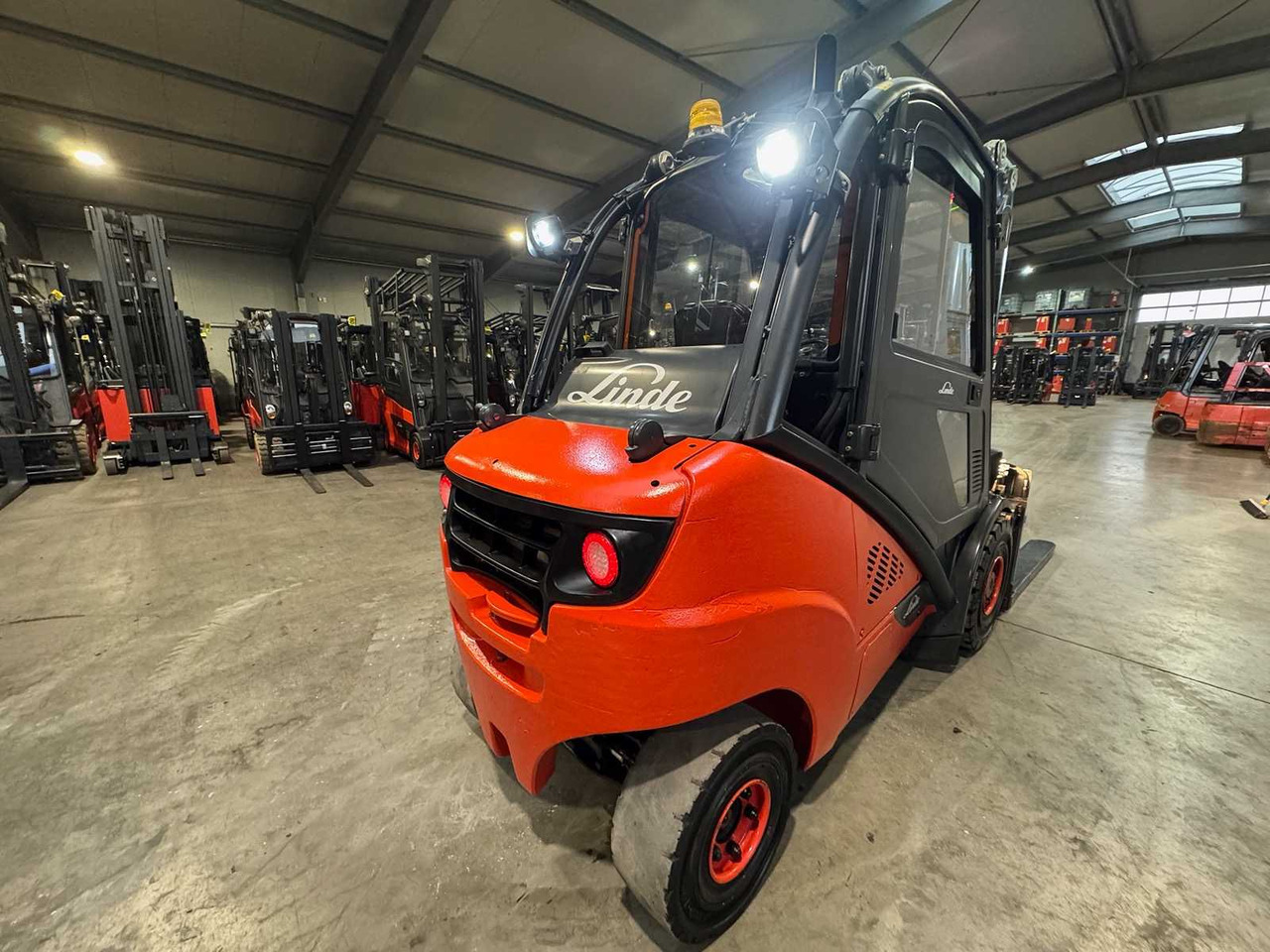 2016 SERVICE + UVV 03/2026 LINDE H35T-02 3RD + 4TH + 5TH VALVE FORK ADJUSTER TELESCOPIC FORKS STVZO GAS FORKLIFT 2,595 HOURS - 지게차 : 사진 5 2016 SERVICE + UVV 03/2026 LINDE H35T-02 3RD + 4TH + 5TH VALVE FORK ADJUSTER TELESCOPIC FORKS STVZO GAS FORKLIFT 2,595 HOURS - 지게차 : 사진 5