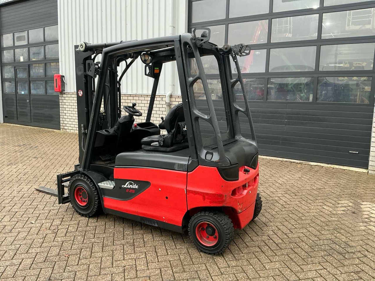 2017 LINDE E25L-01 FORKLIFT TRUCK - 지게차 : 사진 3 2017 LINDE E25L-01 FORKLIFT TRUCK - 지게차 : 사진 3