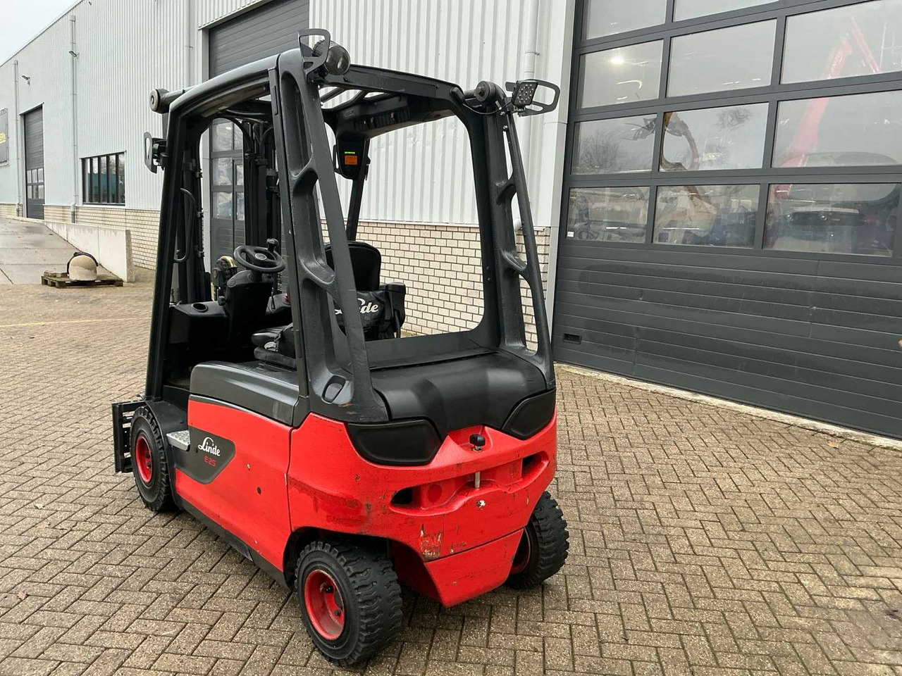 2017 LINDE E25L-01 FORKLIFT TRUCK - 지게차 : 사진 4 2017 LINDE E25L-01 FORKLIFT TRUCK - 지게차 : 사진 4
