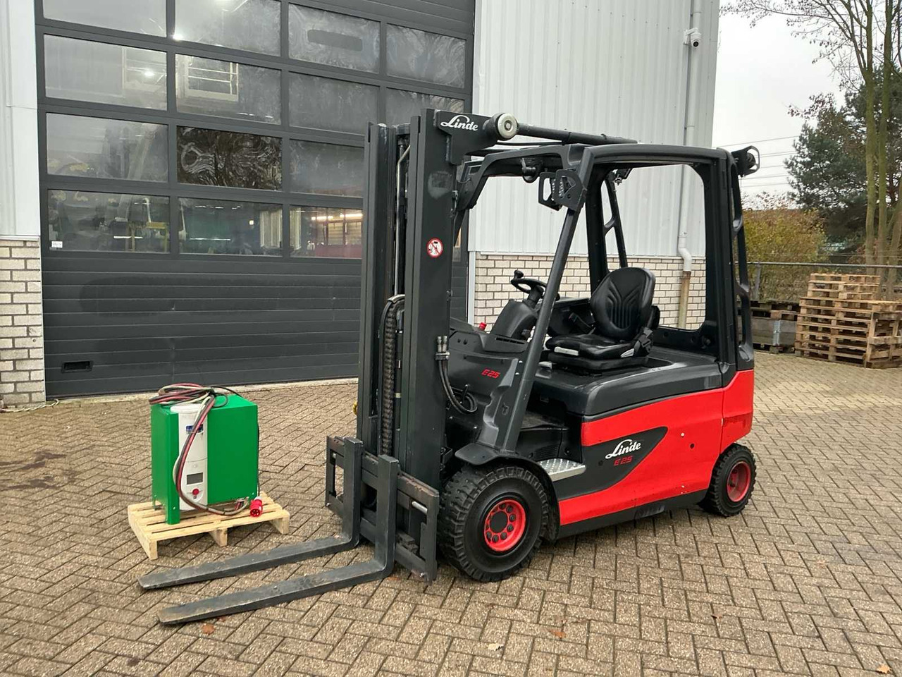2017 LINDE E25L-01 FORKLIFT TRUCK - 지게차 : 사진 1 2017 LINDE E25L-01 FORKLIFT TRUCK - 지게차 : 사진 1