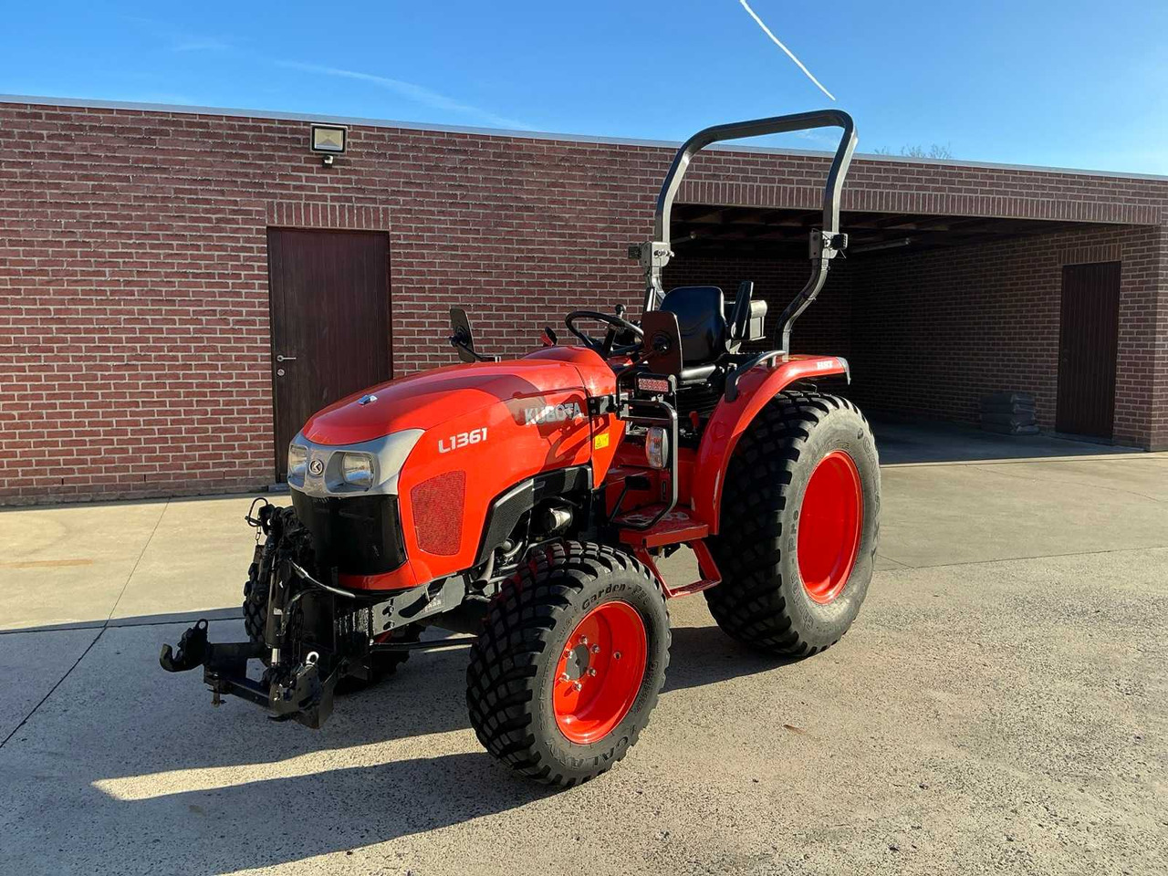 2020 KUBOTA L1361 FOUR WHEEL DRIVE FARM TRACTOR - 장궤형 트랙터 : 사진 1 2020 KUBOTA L1361 FOUR WHEEL DRIVE FARM TRACTOR - 장궤형 트랙터 : 사진 1