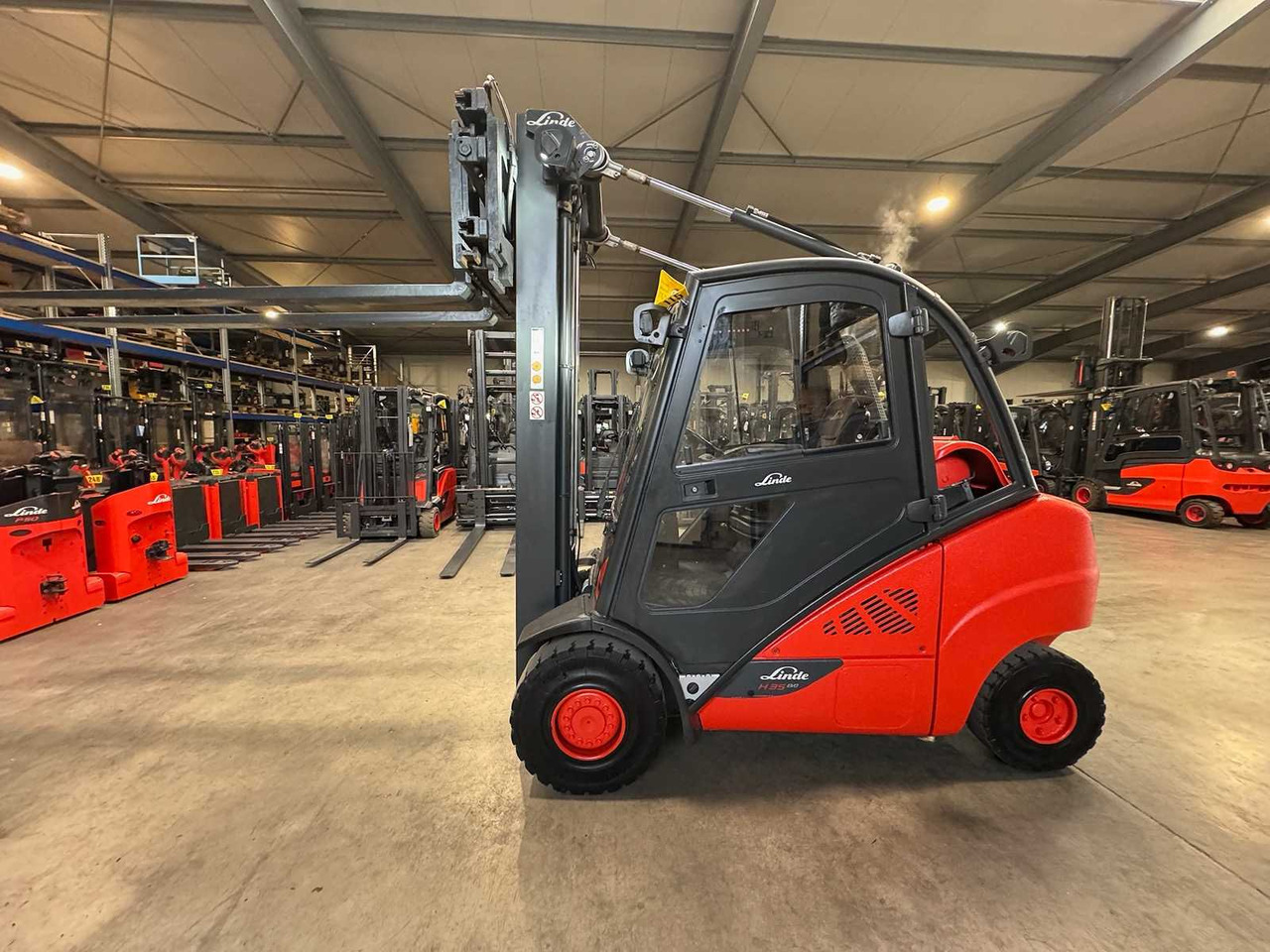 2020 LINDE H35T 3.500KG 3.+4TH VALVE 177CM FORK ADJUSTER TRIPLEX 645CM GAS FORKLIFT FORKLIFT - 지게차 : 사진 1 2020 LINDE H35T 3.500KG 3.+4TH VALVE 177CM FORK ADJUSTER TRIPLEX 645CM GAS FORKLIFT FORKLIFT - 지게차 : 사진 1