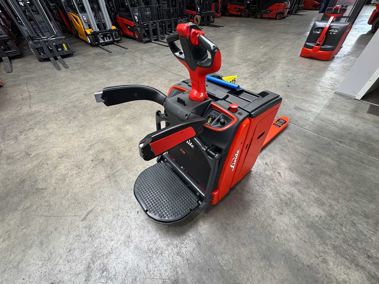 2020 SERVICE + UVV 10/2026 LINDE T20AP 2,000KG PALLET TRUCK ANT STACKER PLATFORM T20 AP 2,536 HOURS - 지게차 : 사진 4 2020 SERVICE + UVV 10/2026 LINDE T20AP 2,000KG PALLET TRUCK ANT STACKER PLATFORM T20 AP 2,536 HOURS - 지게차 : 사진 4