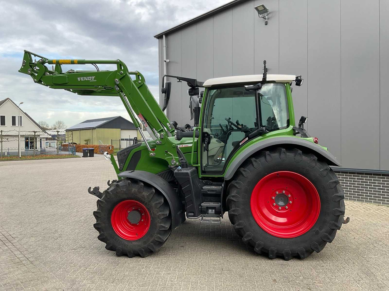 장궤형 트랙터 2021 FENDT 314 VARIO PROFI ALL-WHEEL DRIVE AGRICULTURAL TRACTOR : 사진 9 장궤형 트랙터 2021 FENDT 314 VARIO PROFI ALL-WHEEL DRIVE AGRICULTURAL TRACTOR : 사진 9