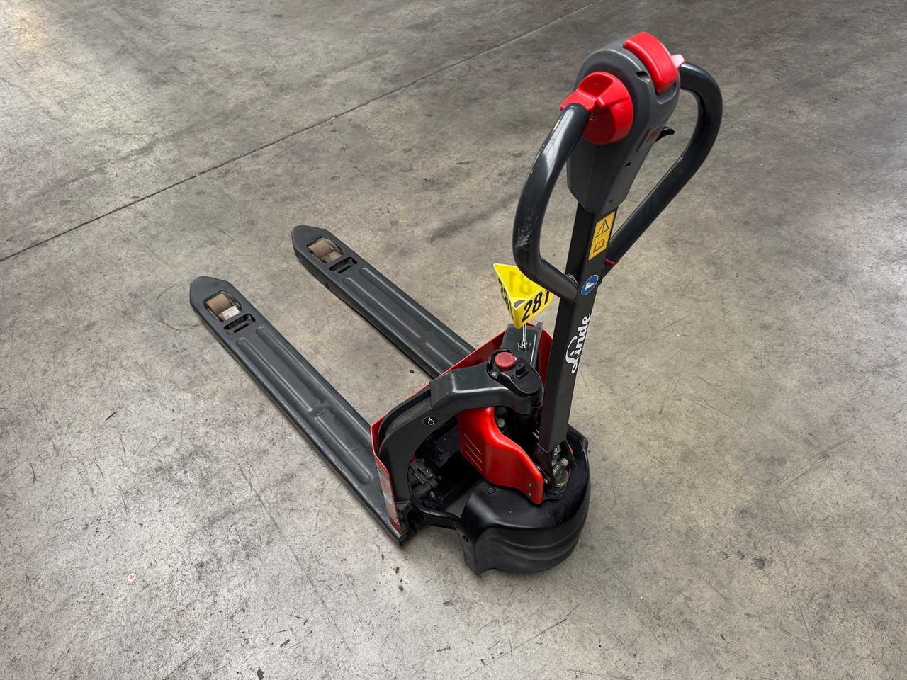 2022 SERVICE +UVV 09/2026 LINDE MT12 1.200KG PALLET TRUCK ANT 225 HOURS - 지게차 : 사진 4 2022 SERVICE +UVV 09/2026 LINDE MT12 1.200KG PALLET TRUCK ANT 225 HOURS - 지게차 : 사진 4