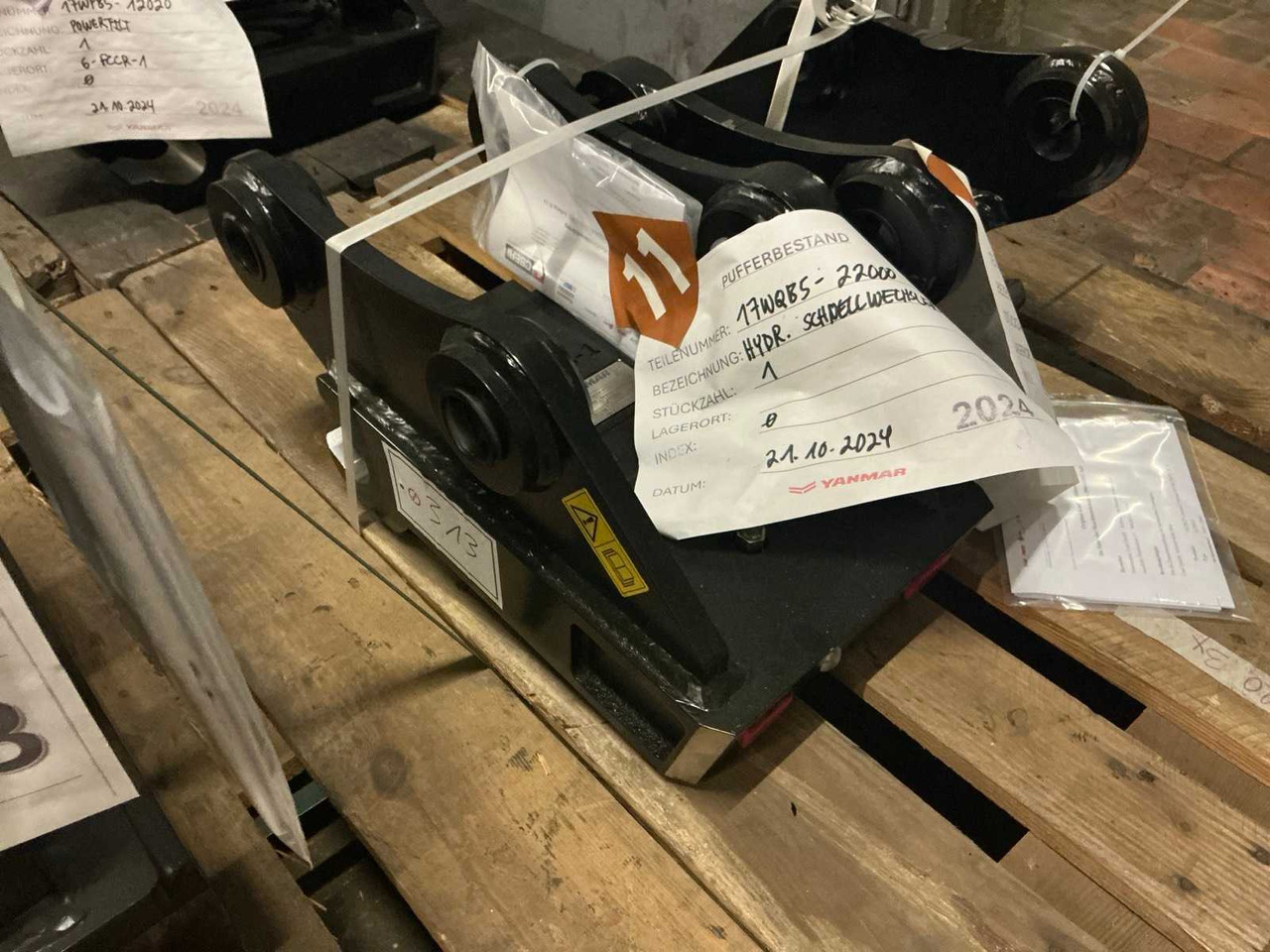 2024 YANMAR HC08-2V QUICK COUPLER, HYDR. - 휠 로더 : 사진 2 2024 YANMAR HC08-2V QUICK COUPLER, HYDR. - 휠 로더 : 사진 2