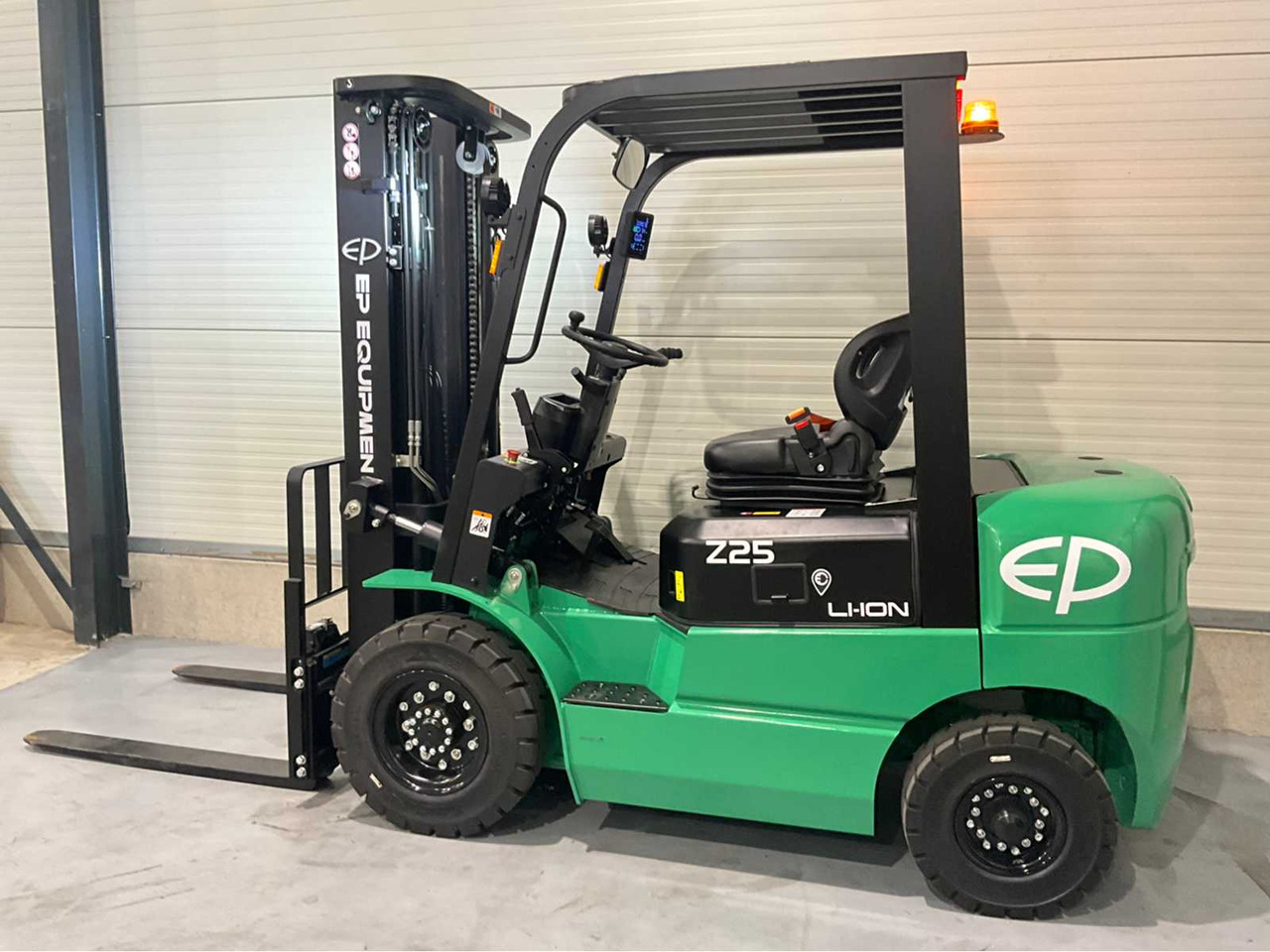 2025 EP EFXZ-251 2500KG FORKLIFT LED DISPLAY - 지게차 : 사진 3 2025 EP EFXZ-251 2500KG FORKLIFT LED DISPLAY - 지게차 : 사진 3