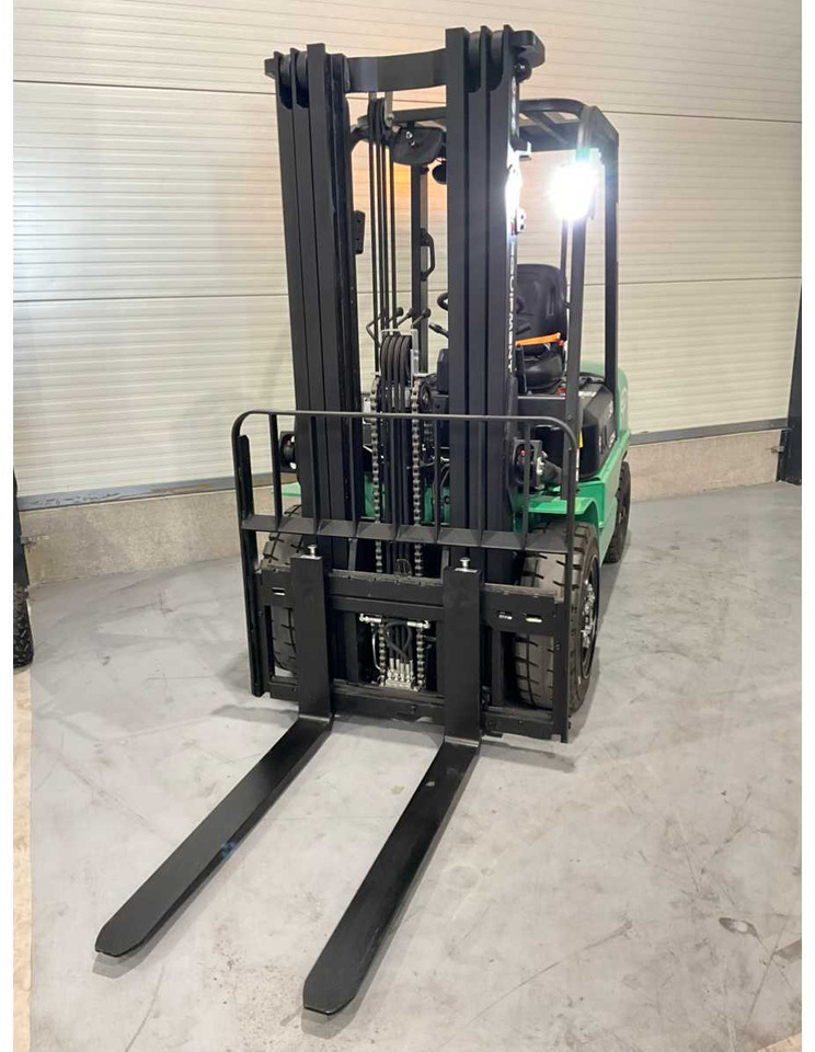 2025 EP EFXZ-H 3000KG FORKLIFT LED DISPLAY - 지게차 : 사진 4 2025 EP EFXZ-H 3000KG FORKLIFT LED DISPLAY - 지게차 : 사진 4
