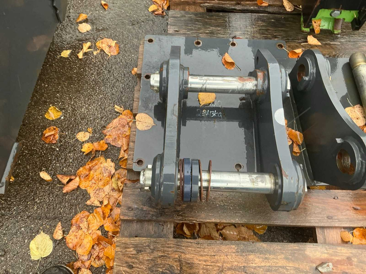 ADAPTER PLATE WITH BOLT HOLDER - 휠 로더 : 사진 2 ADAPTER PLATE WITH BOLT HOLDER - 휠 로더 : 사진 2