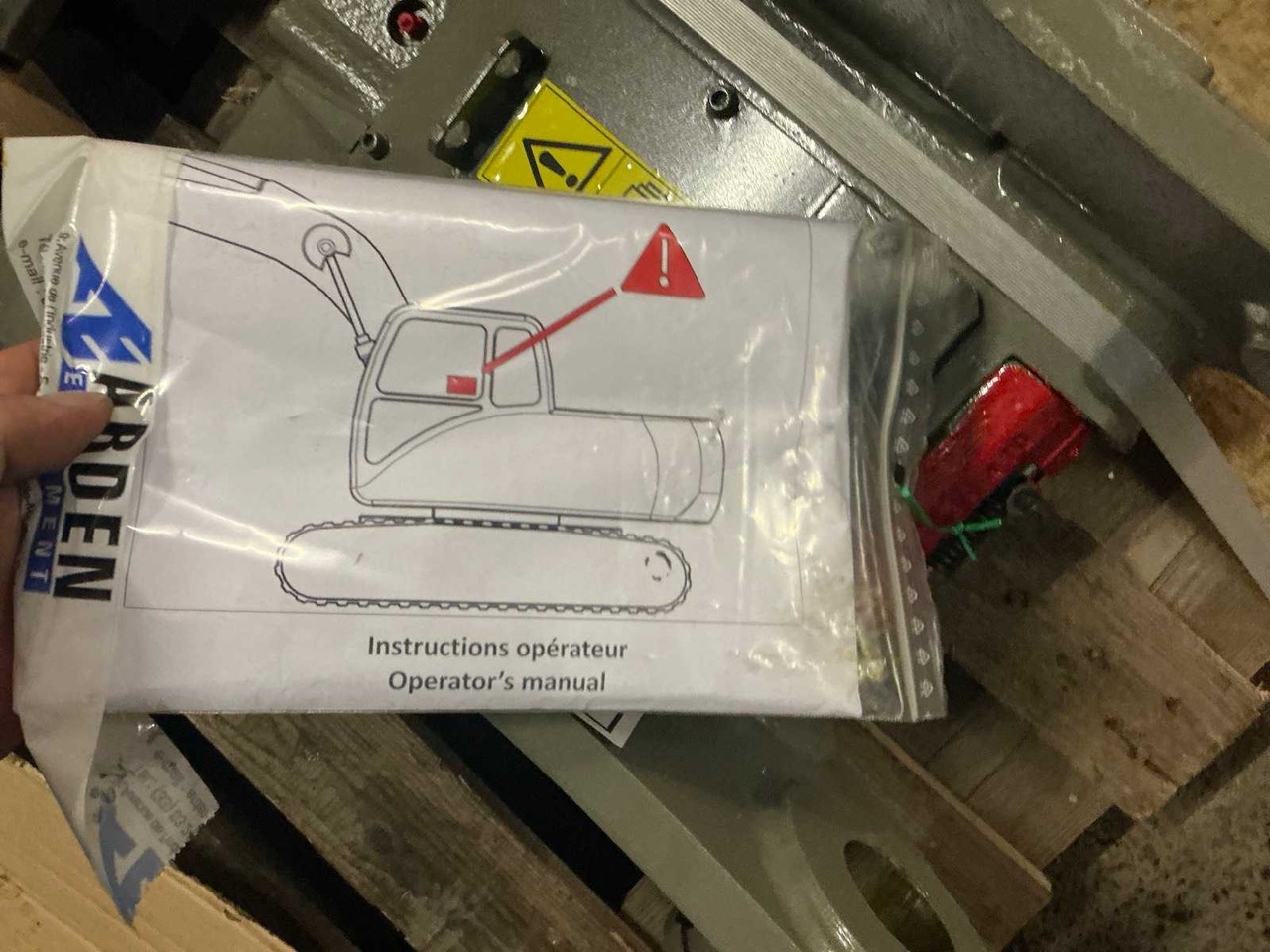 ARDEN - QA23-H095 - 2025 - QUICK COUPLER, HYDR. - 휠 로더 : 사진 4 ARDEN - QA23-H095 - 2025 - QUICK COUPLER, HYDR. - 휠 로더 : 사진 4