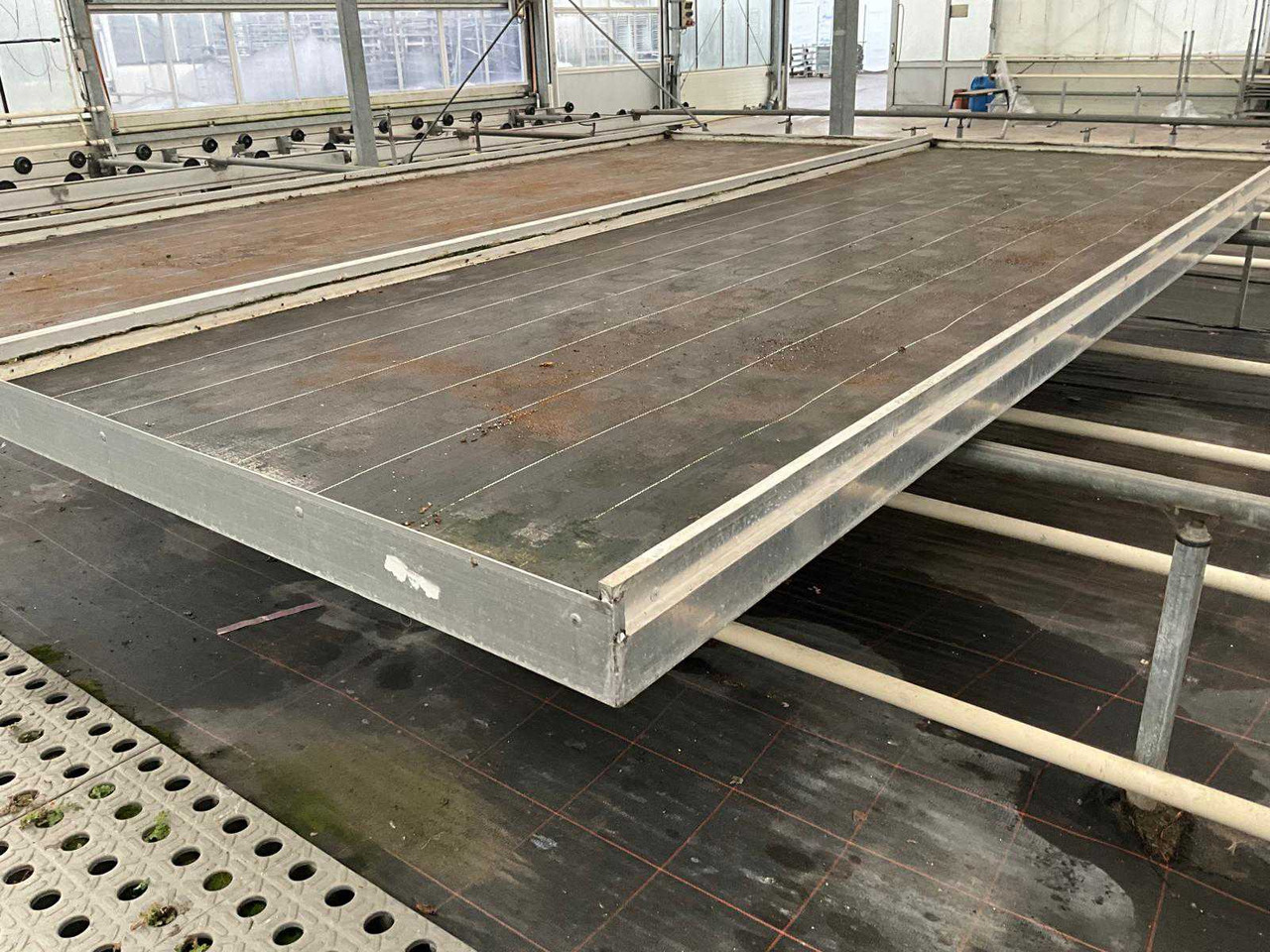 Aluminum cultivation table (4.50x1.63 mtr) (50x) - 농업용 기계 : 사진 1 Aluminum cultivation table (4.50x1.63 mtr) (50x) - 농업용 기계 : 사진 1