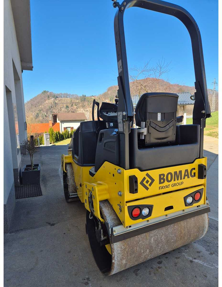 BOMAG BW 120 AD-5 - 로드 롤러 : 사진 4 BOMAG BW 120 AD-5 - 로드 롤러 : 사진 4