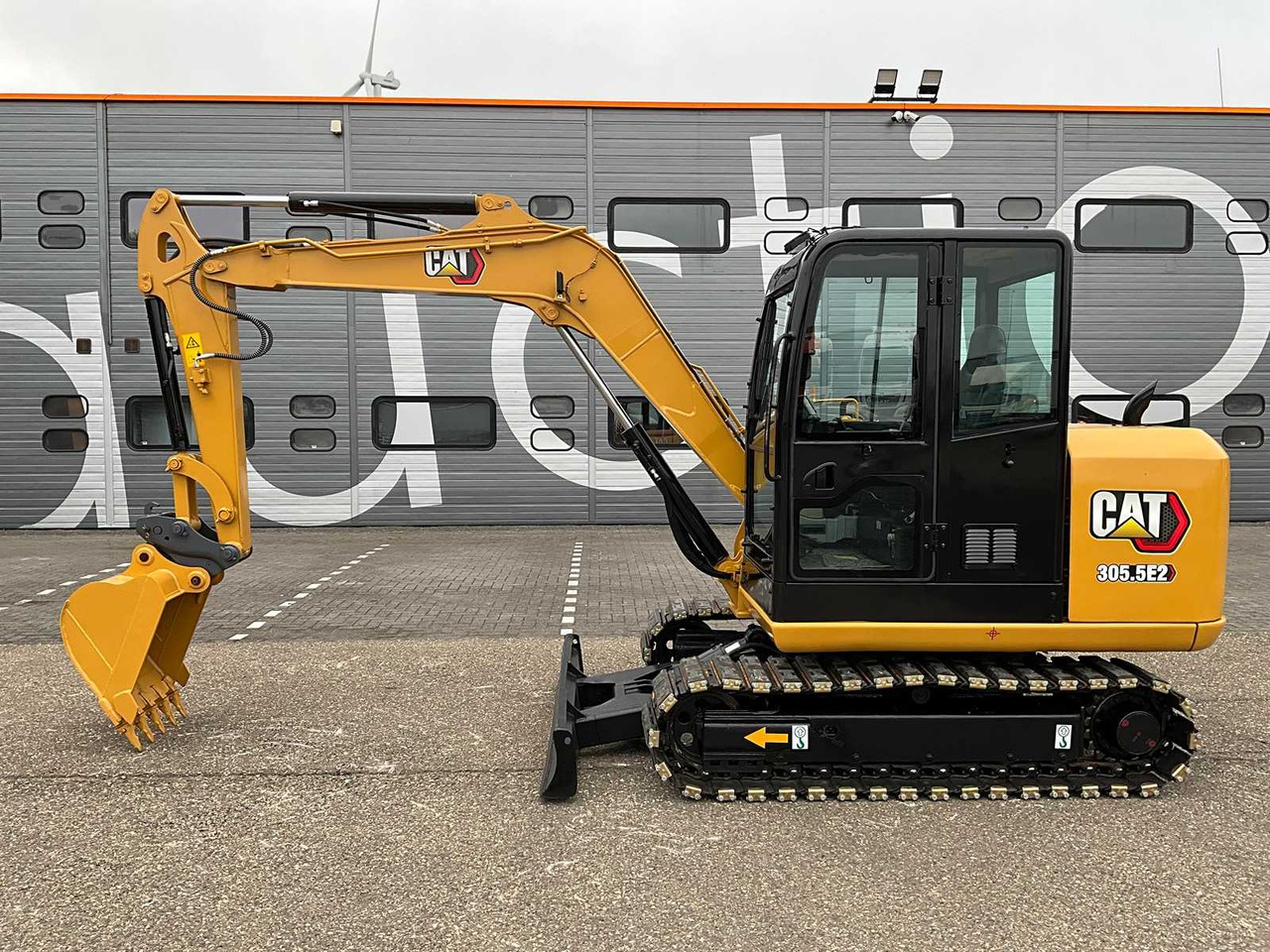 CAT 305.5E2 - 크롤러 굴삭기 : 사진 2 CAT 305.5E2 - 크롤러 굴삭기 : 사진 2