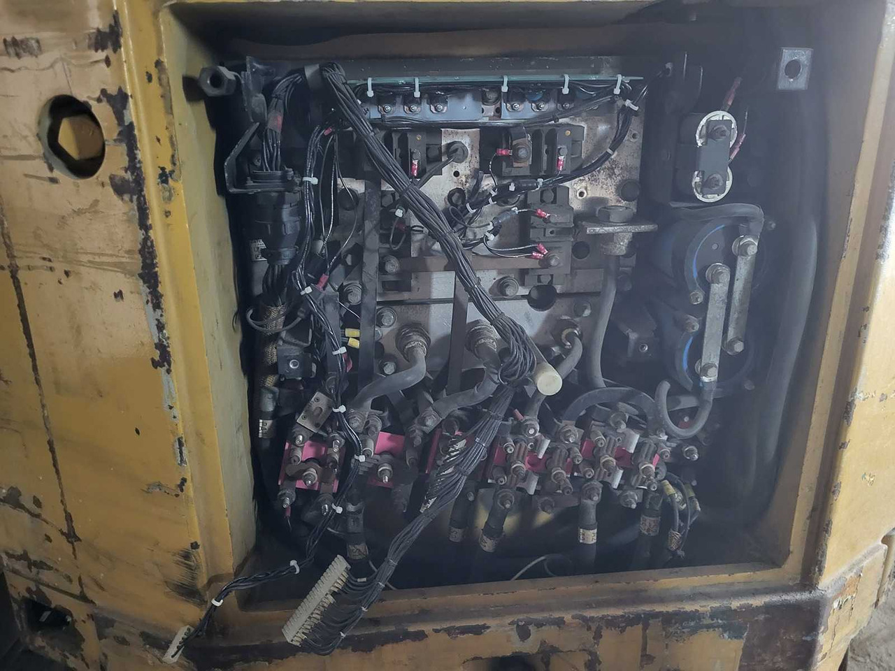 CATERPILLAR - M50 DSA - FORKLIFT TRUCKS - 지게차 : 사진 5 CATERPILLAR - M50 DSA - FORKLIFT TRUCKS - 지게차 : 사진 5