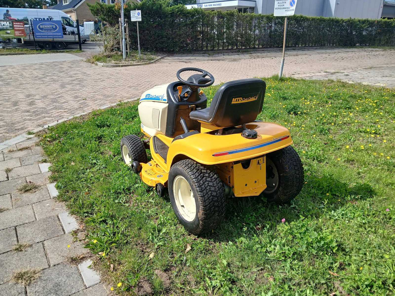 Cub Cadet hds2185 - 정원 모어 : 사진 2 Cub Cadet hds2185 - 정원 모어 : 사진 2