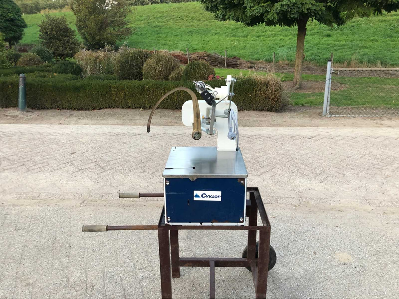 Cyklop Mini R Axro - 농업용 기계 : 사진 4 Cyklop Mini R Axro - 농업용 기계 : 사진 4