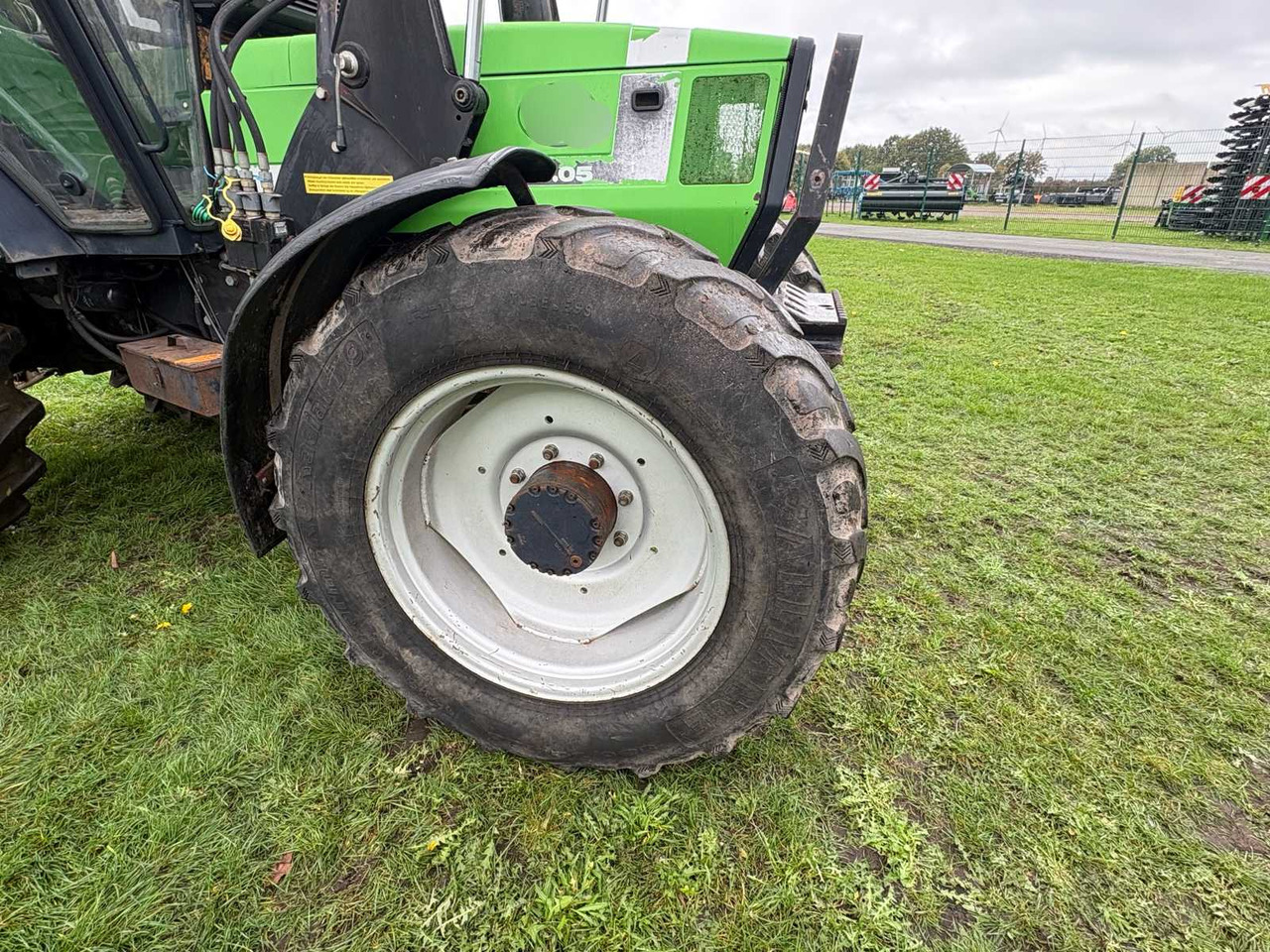 DEUTZ-FAHR DX 6.05 FRONT LOADER - 장궤형 트랙터 : 사진 3 DEUTZ-FAHR DX 6.05 FRONT LOADER - 장궤형 트랙터 : 사진 3