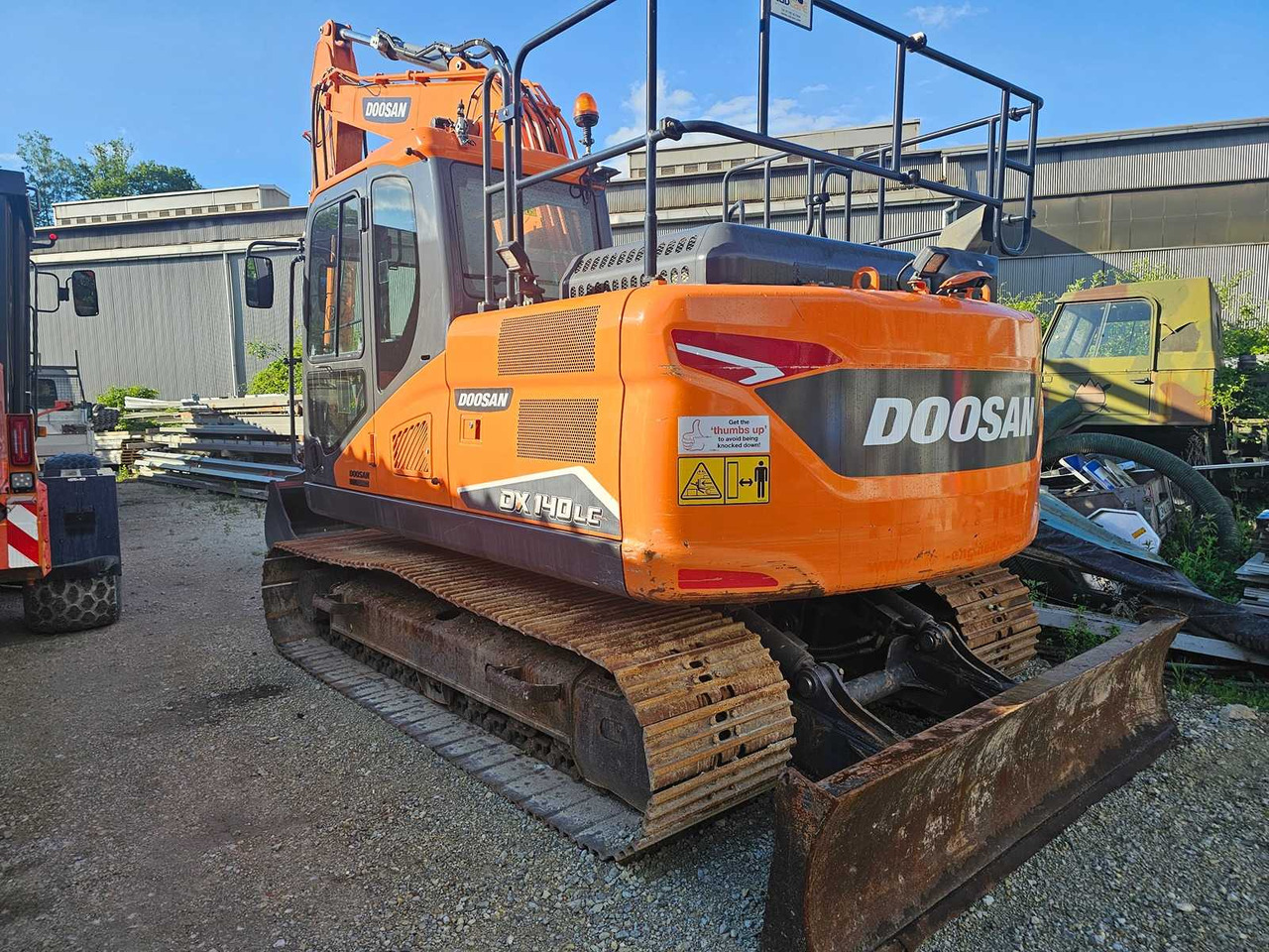 DOOSAN DX140LCR-7 - 크롤러 굴삭기 : 사진 2 DOOSAN DX140LCR-7 - 크롤러 굴삭기 : 사진 2