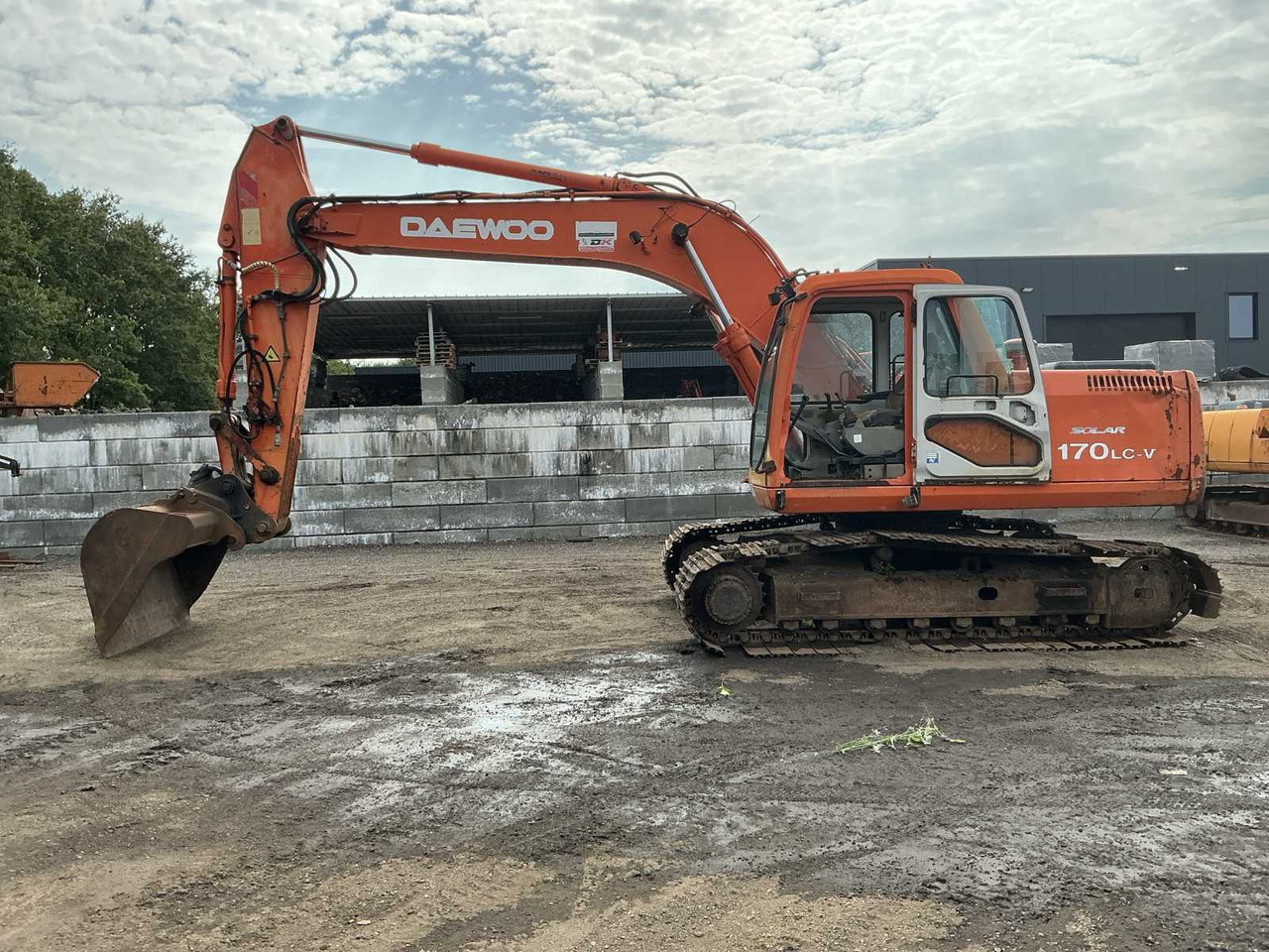 Daewoo 170LC-V - 크롤러 굴삭기 : 사진 2 Daewoo 170LC-V - 크롤러 굴삭기 : 사진 2