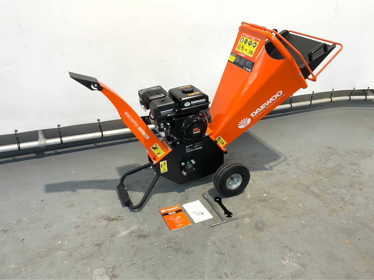 Daewoo DWFWC230 - 톱밥 제조기 : 사진 1 Daewoo DWFWC230 - 톱밥 제조기 : 사진 1