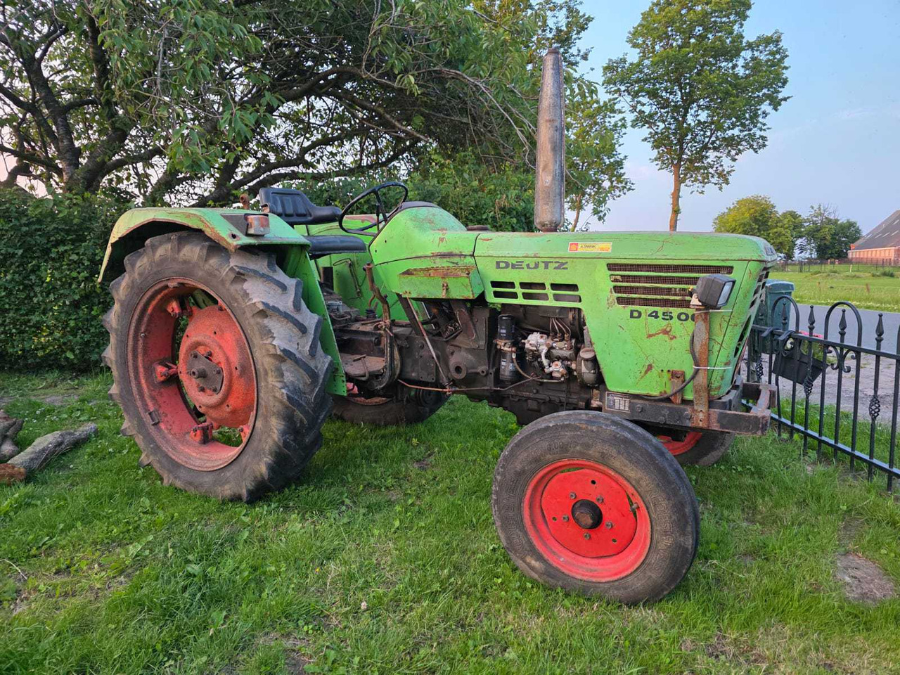 Deutz D4506-S - 장궤형 트랙터 : 사진 1 Deutz D4506-S - 장궤형 트랙터 : 사진 1