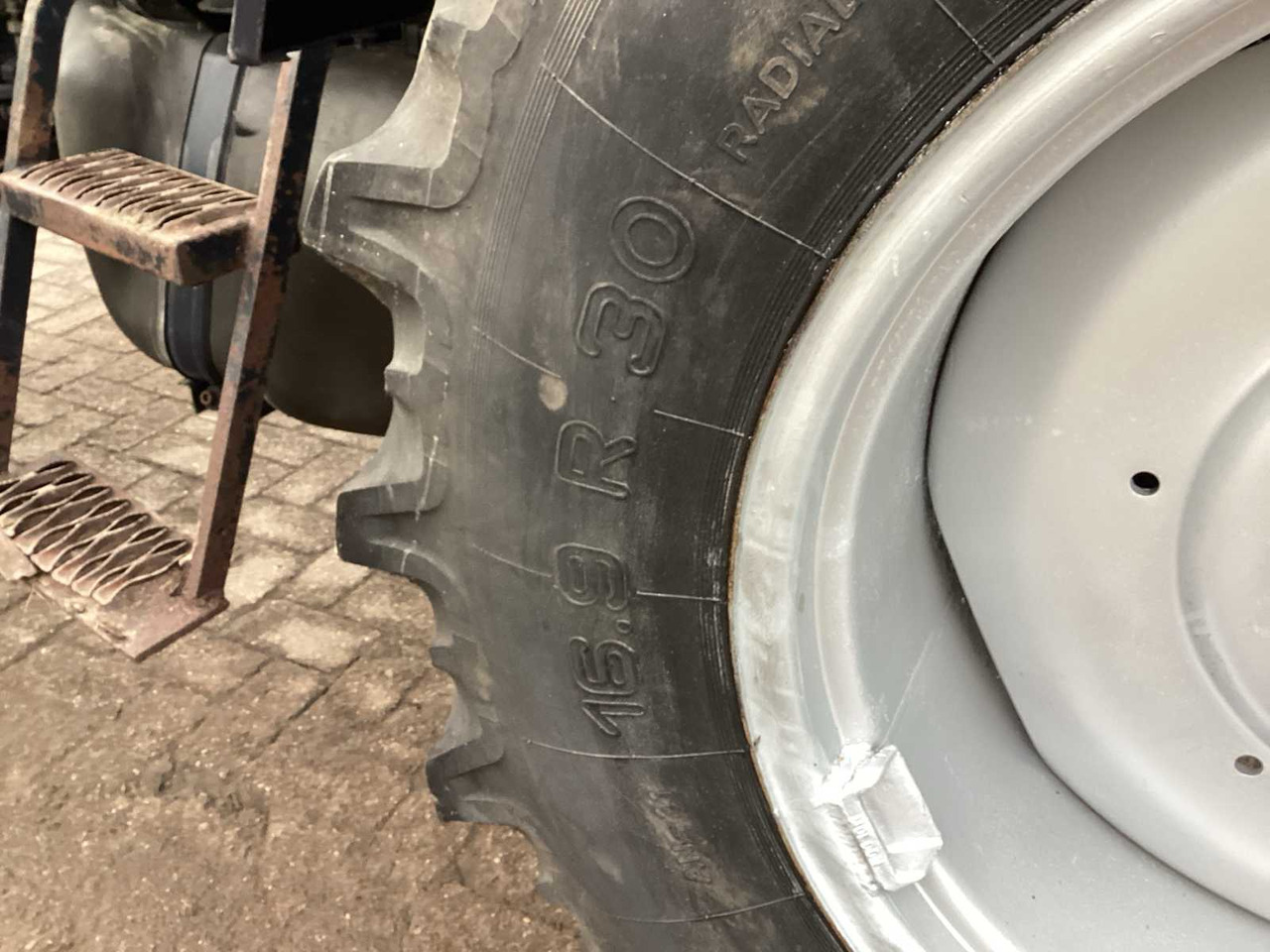 장궤형 트랙터 Deutz DX3.50 : 사진 6