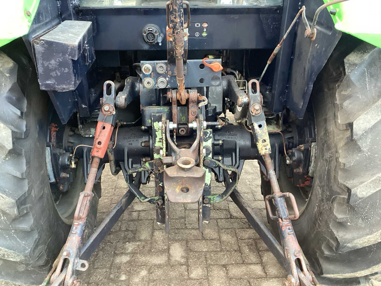 장궤형 트랙터 Deutz DX3.50 : 사진 21
