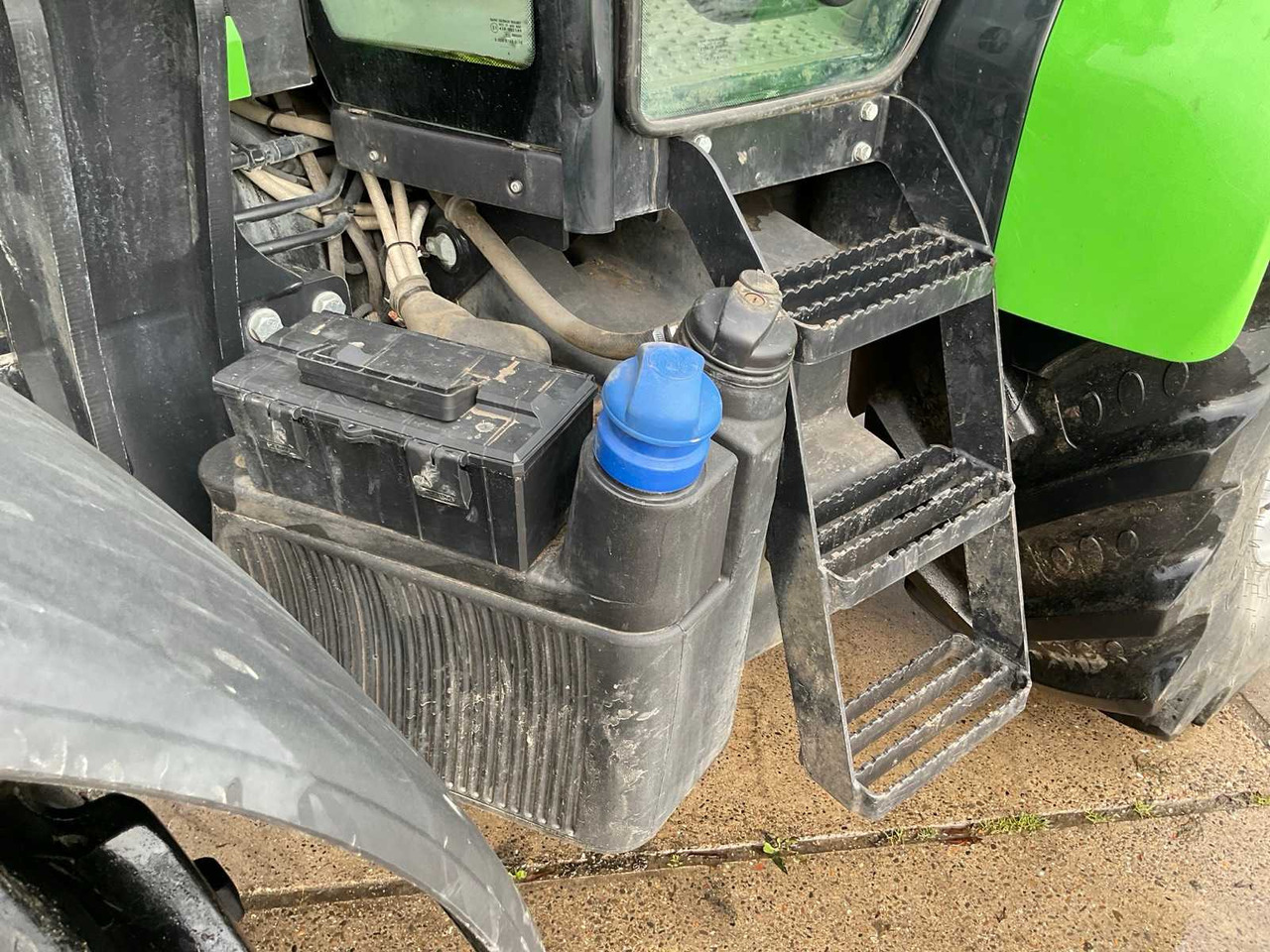 장궤형 트랙터 Deutz-Fahr 6135C RV Shift : 사진 16