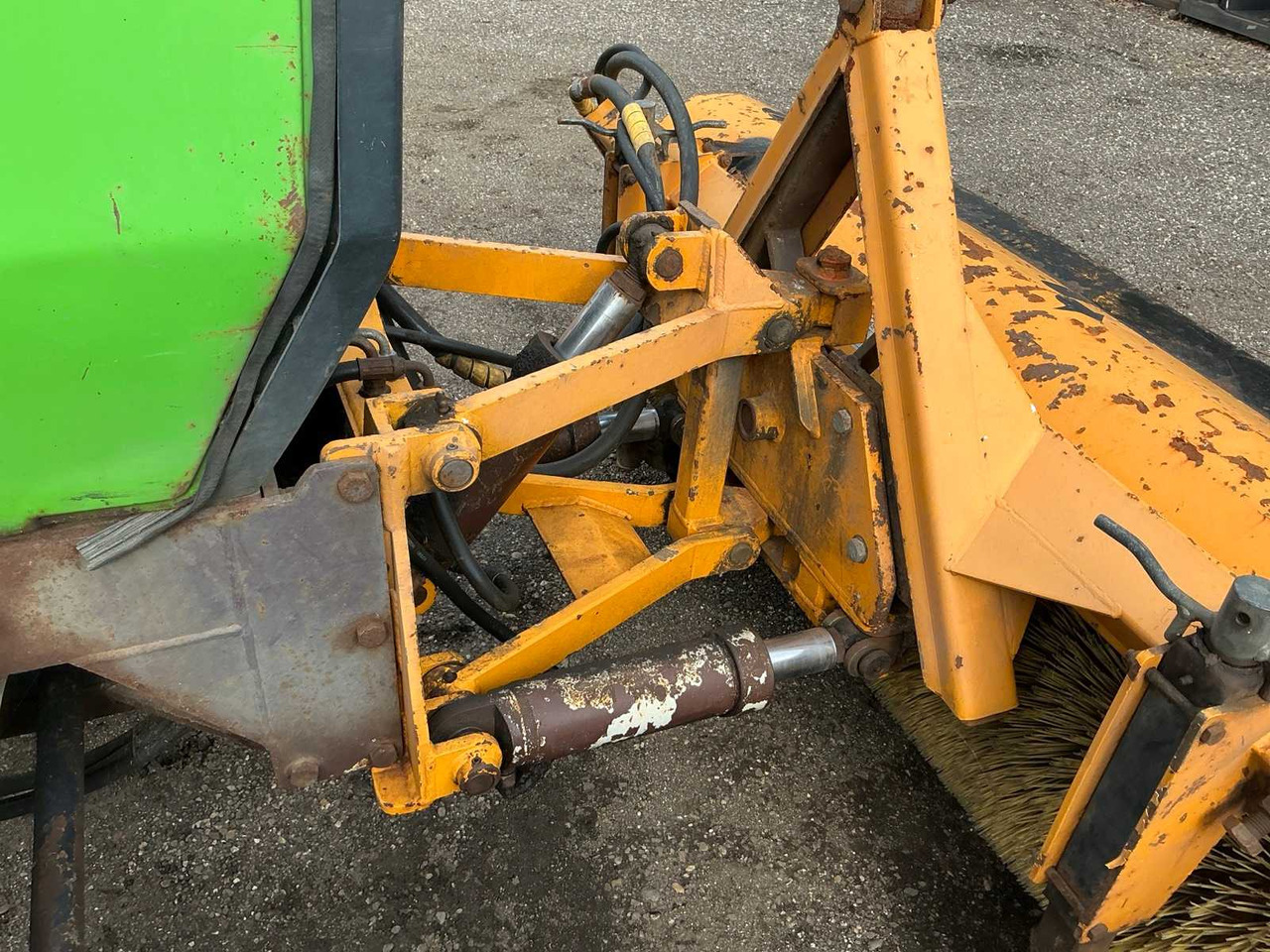 장궤형 트랙터 Deutz-Fahr DX3.30 : 사진 16 장궤형 트랙터 Deutz-Fahr DX3.30 : 사진 16