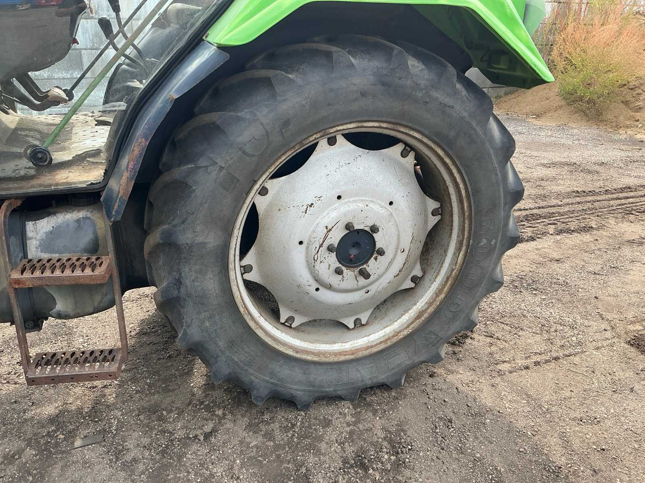 장궤형 트랙터 Deutz-Fahr DX3.30 : 사진 10 장궤형 트랙터 Deutz-Fahr DX3.30 : 사진 10