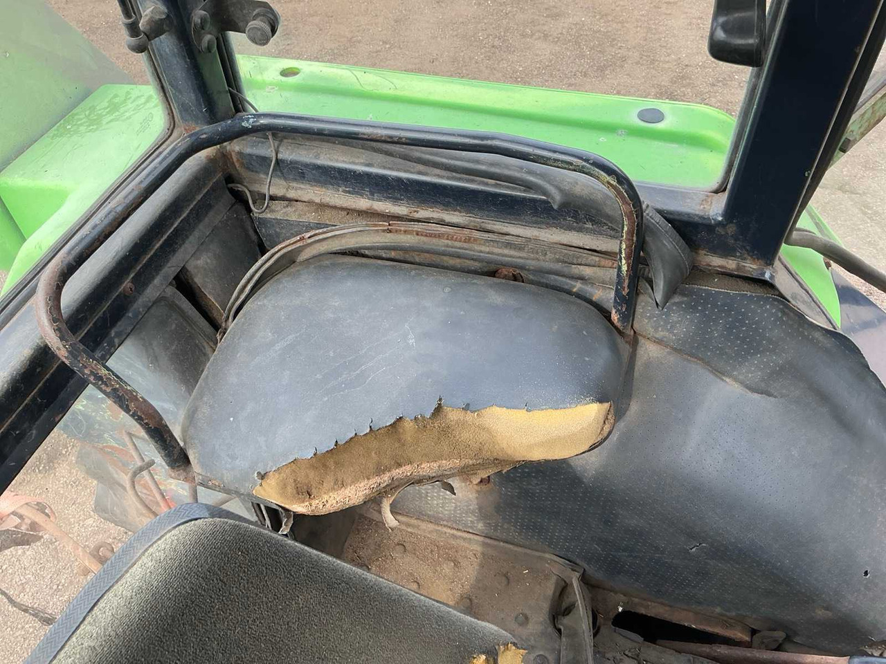 장궤형 트랙터 Deutz-Fahr DX3.30 : 사진 42 장궤형 트랙터 Deutz-Fahr DX3.30 : 사진 42