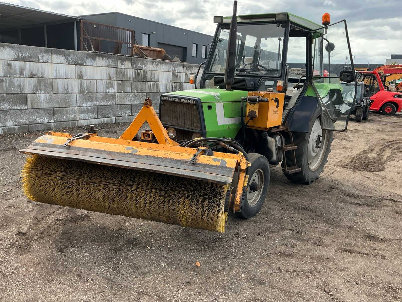 장궤형 트랙터 Deutz-Fahr DX3.30 : 사진 18 장궤형 트랙터 Deutz-Fahr DX3.30 : 사진 18