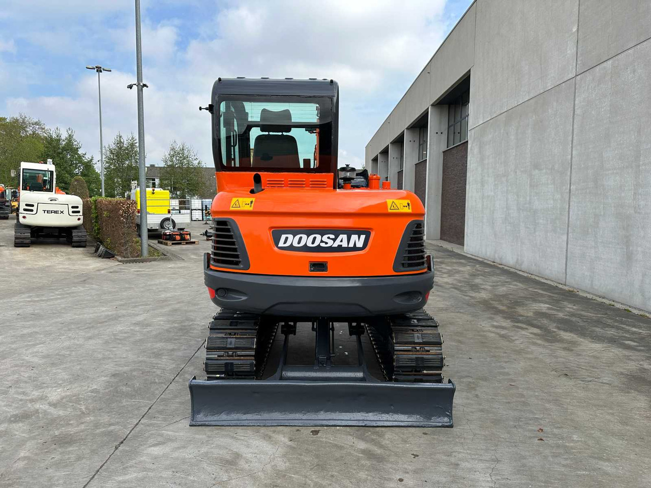 Doosan DX55-9C - 크롤러 굴삭기 : 사진 5 Doosan DX55-9C - 크롤러 굴삭기 : 사진 5