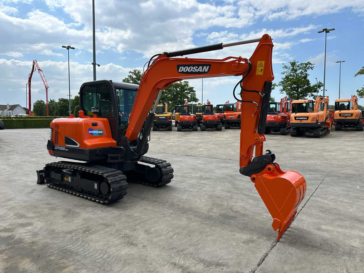 Doosan DX55-9C - 크롤러 굴삭기 : 사진 3 Doosan DX55-9C - 크롤러 굴삭기 : 사진 3