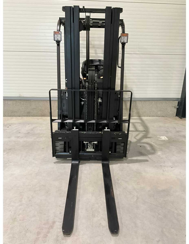 EP - 2025 - EFS 151 - FORKLIFT TRUCK - 지게차 : 사진 4 EP - 2025 - EFS 151 - FORKLIFT TRUCK - 지게차 : 사진 4