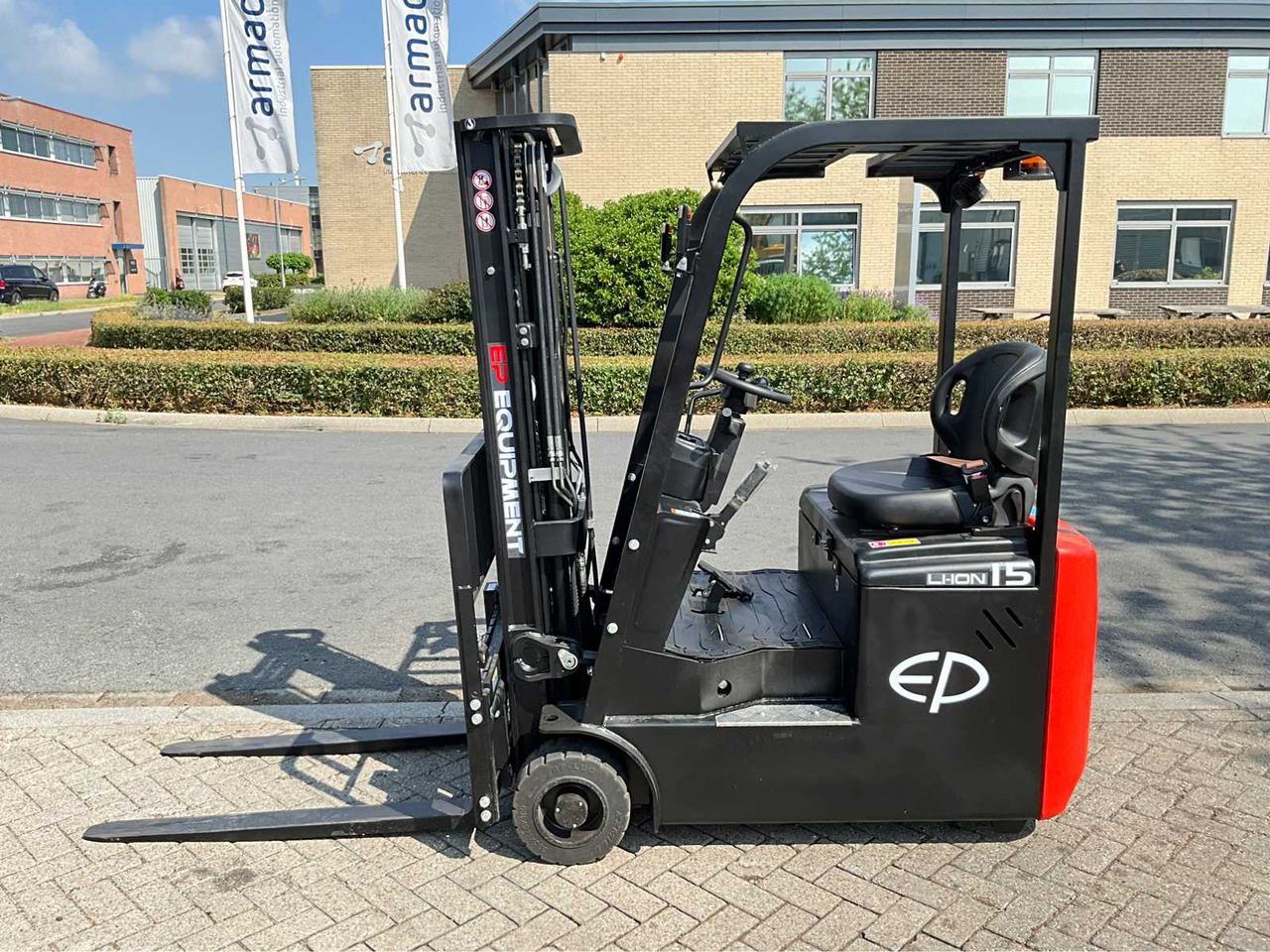 EP EFS 151 - 4.35 METER TRIPLEX, LI-ION, FREE-LIFT, SIDE-SHIFT - FORKLIFT - 지게차 : 사진 2 EP EFS 151 - 4.35 METER TRIPLEX, LI-ION, FREE-LIFT, SIDE-SHIFT - FORKLIFT - 지게차 : 사진 2