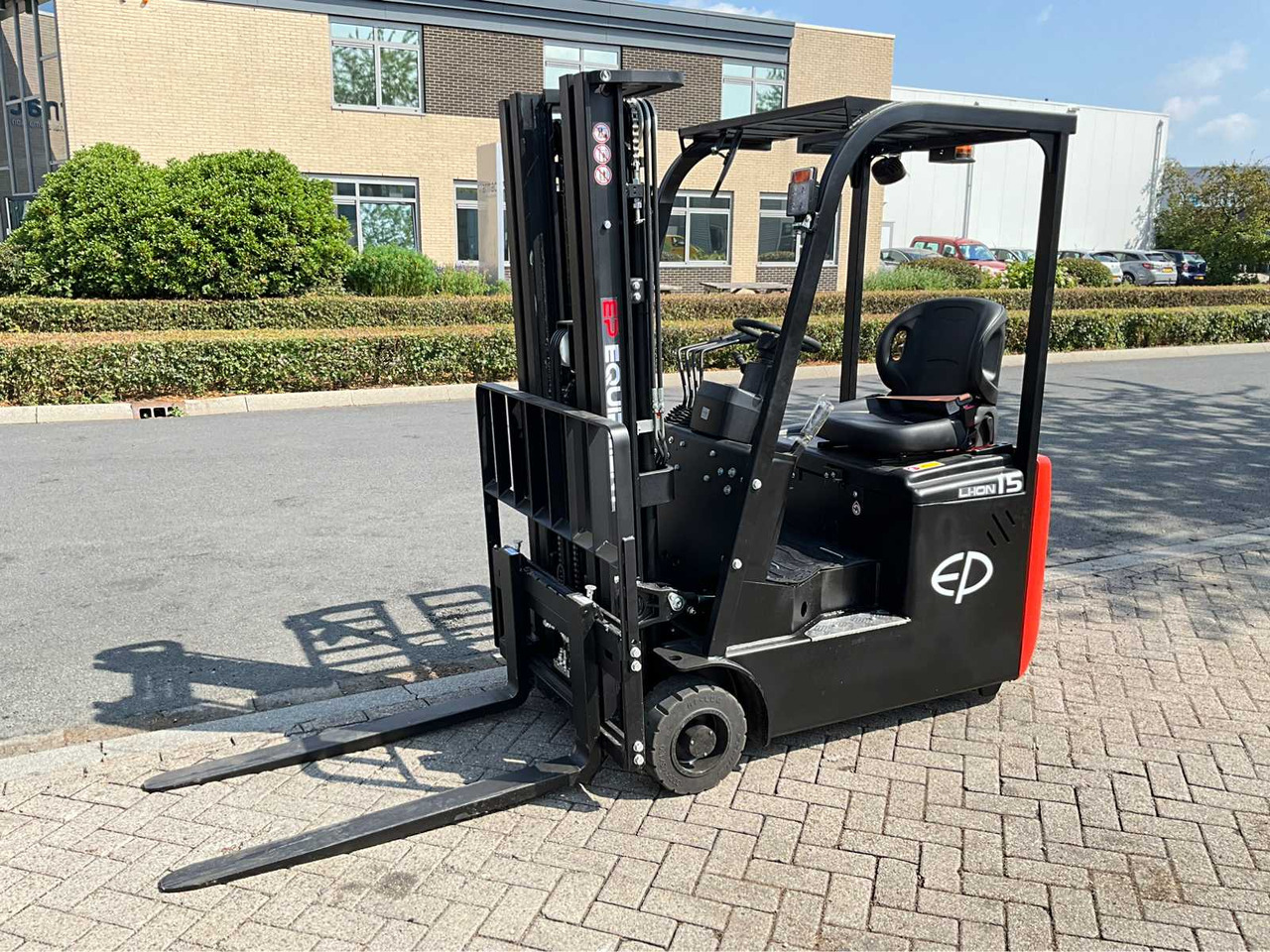 EP EFS 151 - 4.35 METER TRIPLEX, LI-ION, FREE-LIFT, SIDE-SHIFT - FORKLIFT - 지게차 : 사진 1 EP EFS 151 - 4.35 METER TRIPLEX, LI-ION, FREE-LIFT, SIDE-SHIFT - FORKLIFT - 지게차 : 사진 1